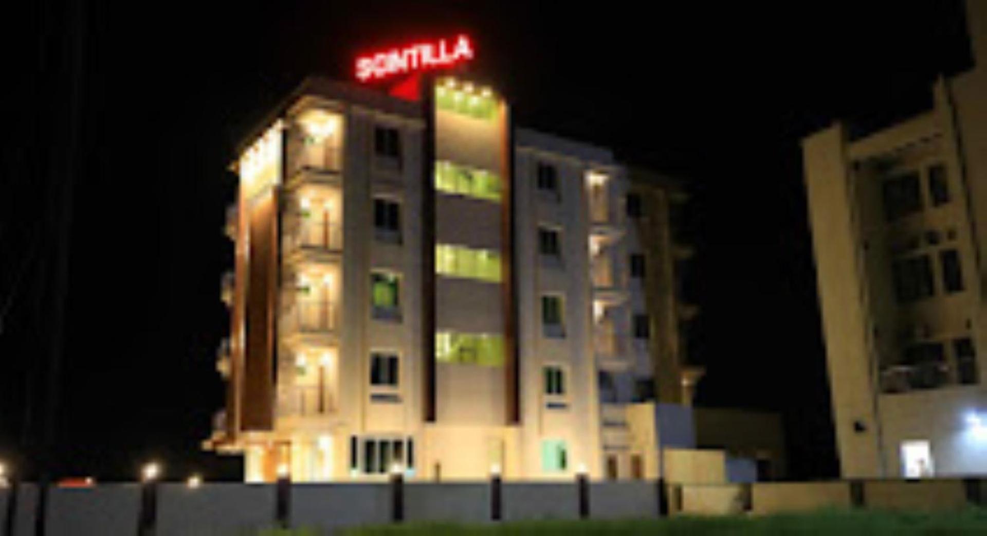 Hotel Krish , โสมนัส ภายนอก รูปภาพ